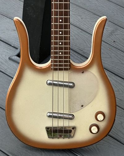 1962 Danelectro Longhorn 4-string Bass