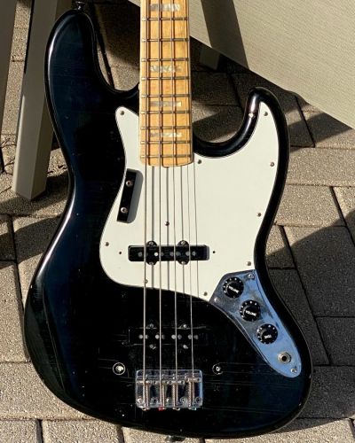 1977 Fender Jazz Bass