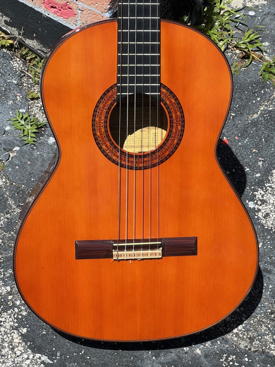 hernandis classical guitar