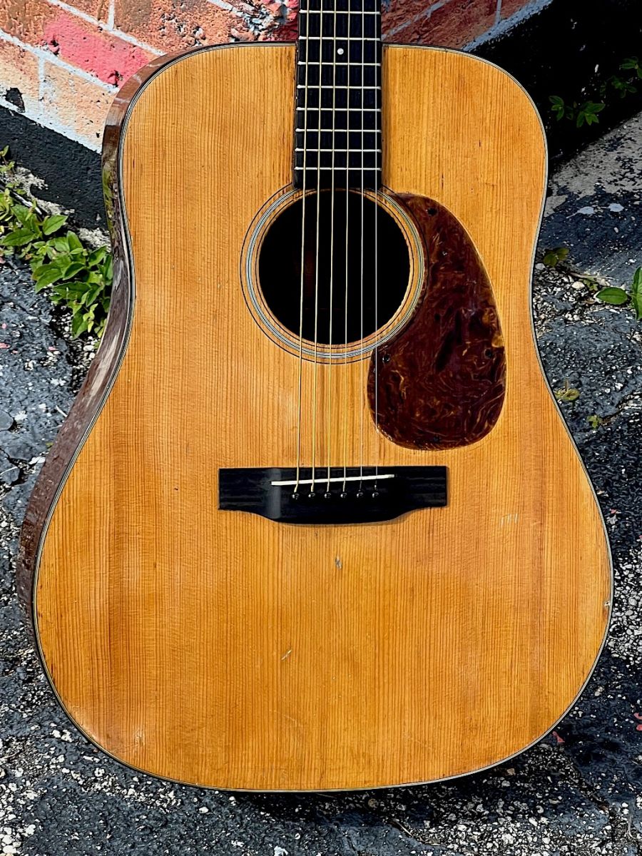 1963 Martin D-18