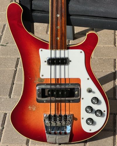 1976 Rickenbacker 4001 Fretless Bass