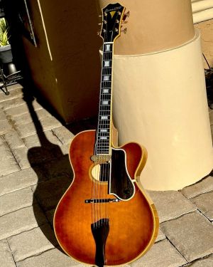 1982 Benedetto 16″ Oval Hole Custom Archtop