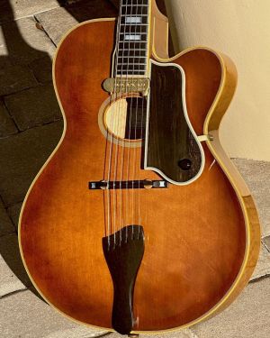 1982 Benedetto 16″ Oval Hole Custom Archtop