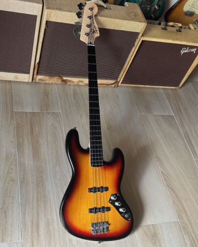 2006 Squier by Fender Jazz Bass “Jaco” Fretless Reissue