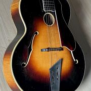 1940 Majestic Aristocrat Archtop