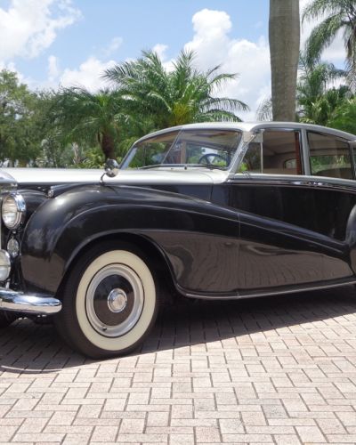 1955 Rolls Royce Silver Dawn “Lightweight” Saloon by H.J.Mulliner