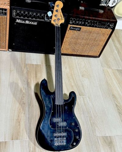 2007 Fender Precision American Performer Fretless Bass